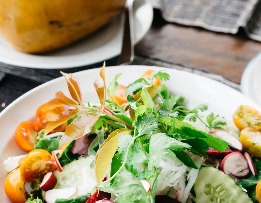 Garden salad with heirloom tomato